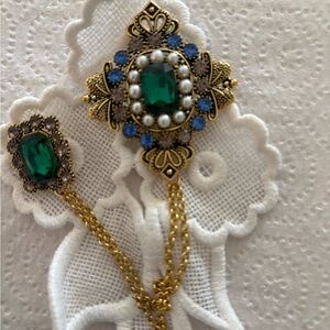 Gold-Tone Brooch with Emerald Green Center and Blue Accents NEW